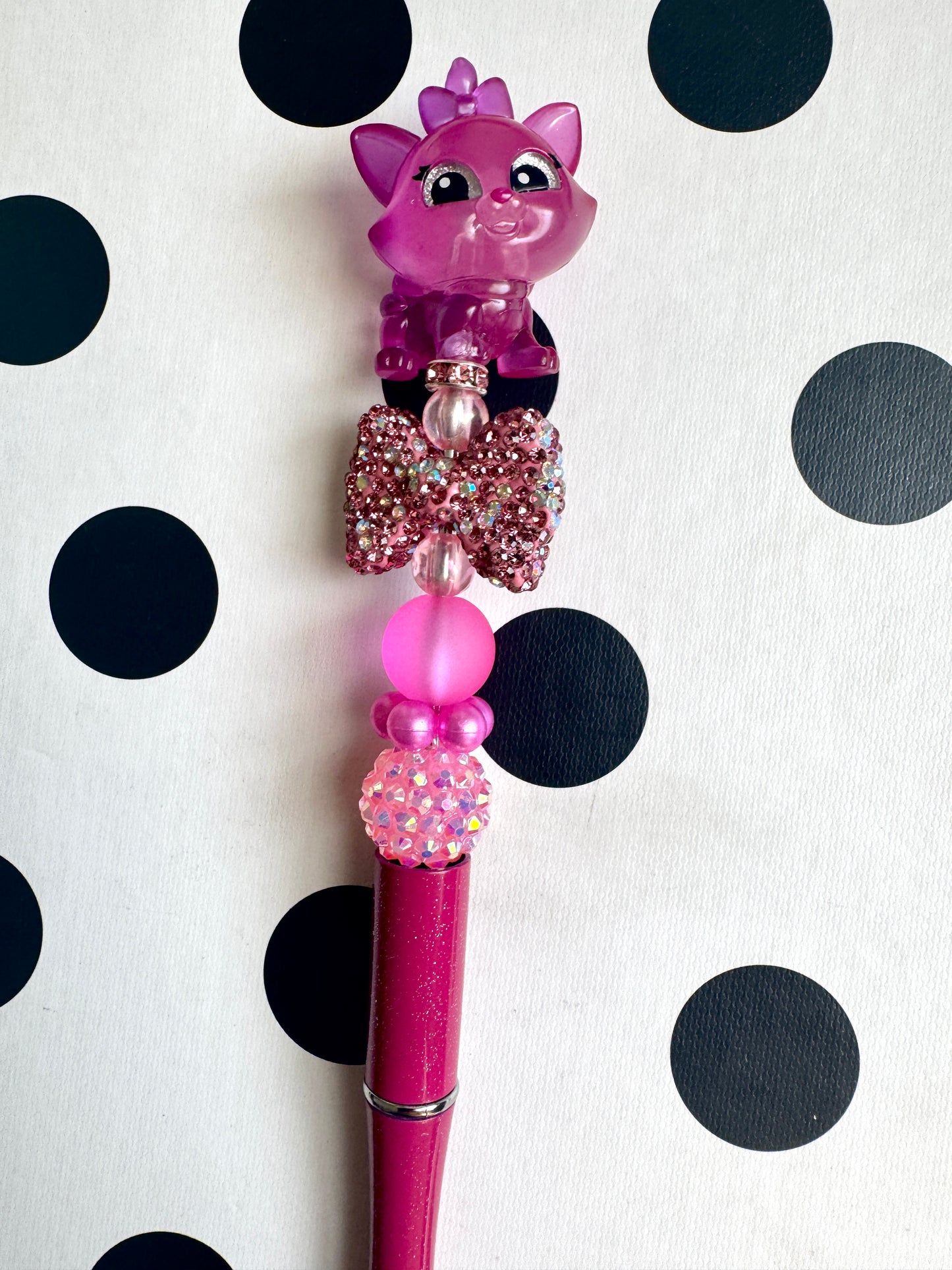 Doorable M Beaded pen